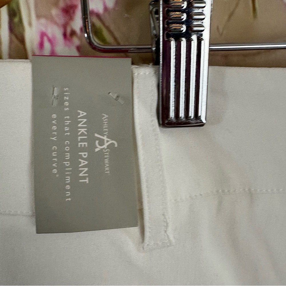 NEW Ashley Stewart Elegant White Ankle Pant - Picture 8 of 9
